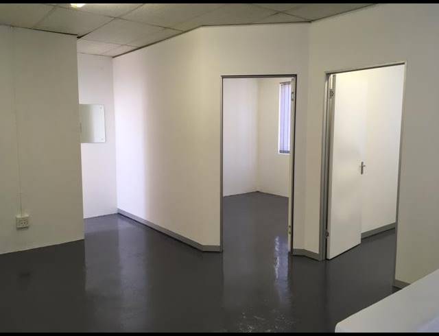 136M² WAREHOUSE RENTED IN DIEP RIVER